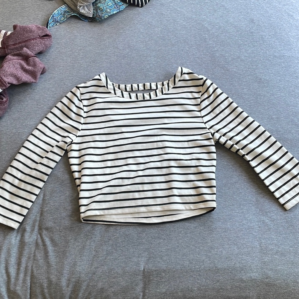 Cropped shirt
